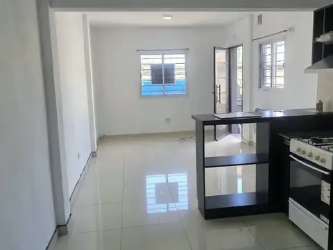 DEPARTAMENTO 2 AMBIENTES BERNAL OESTE EN ALQUILER