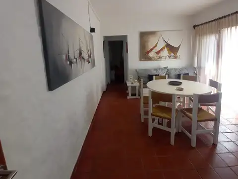 De La Lisa e/ Avenida del Valle Fértil y Del Centauro