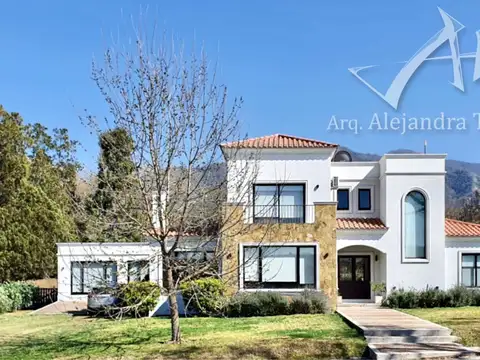 Casa en Alquiler de 3 dormitorios