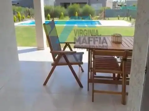 Casa en Venta en Pilar del Este - San Ramón, USD 160.000