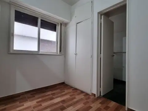 Monoambiente dividido en muy buen estado