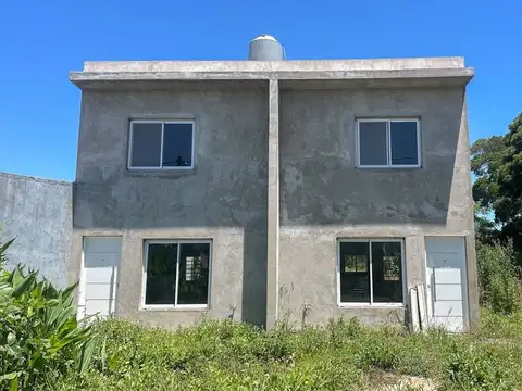 Venta Duplex en Block 3 Amb Santa Clara