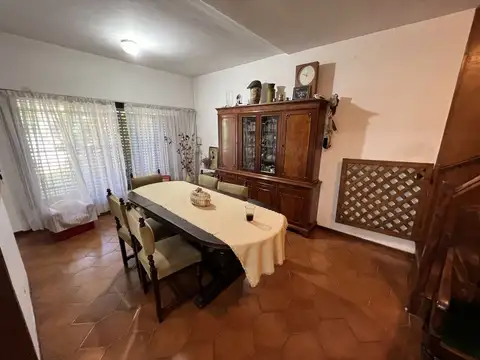 Casa 6 ambientes con 3 baños