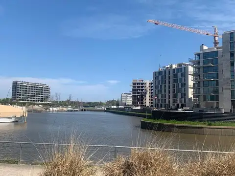 Avenida del Puerto 600