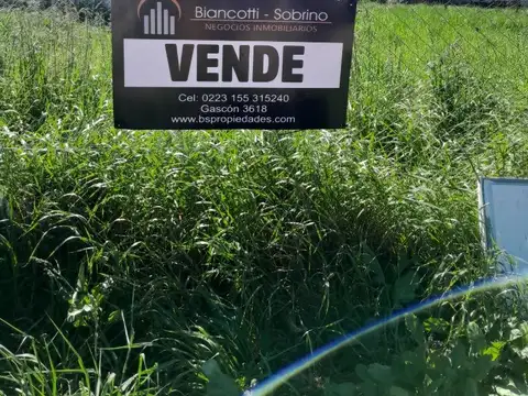 Venta terreno en Estado de Israel y 25 de Mayo