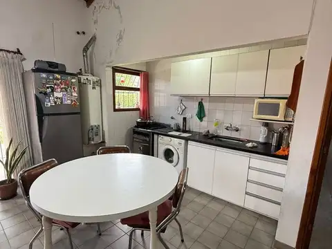 Venta casa 3 ambientes, lote propio.