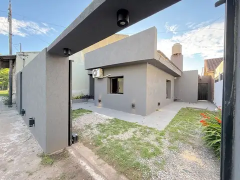 CASA DE 2 DORMITORIOS EN VENTA, GONNET.