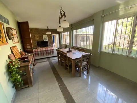 Isabel la Católica 3200