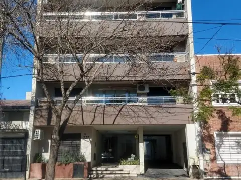 ALQUILER MONOAMBIENTE CON COCHERA EN 16 Y 35