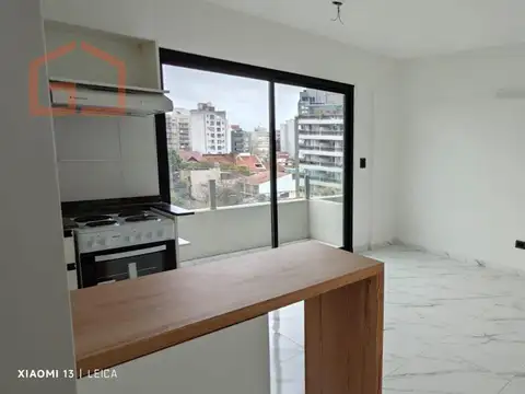 Departamento en  Alquiler 2 ambientes con cochera Morón