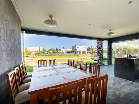 Casa en Venta en Countries y Barrios Cerrados en Berazategui, Partido de Berazategui