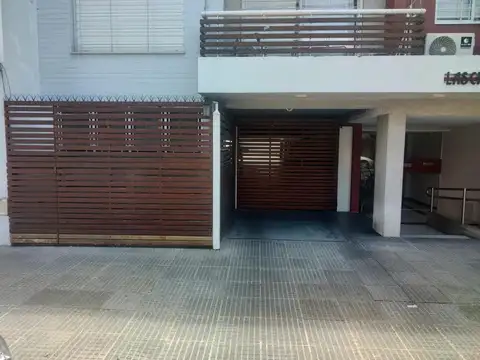 Cochera ubicada a 200 mts de Av. Nazaca