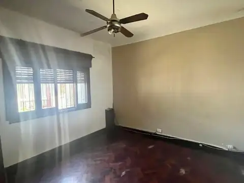Depto Tipo Casa 4 ambientes con 1 baño