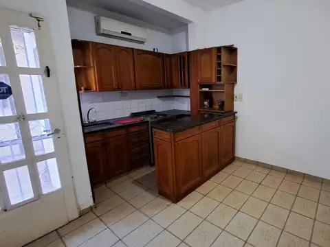 Venta Casa tipo PH Castelar Norte.
