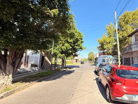 Depto Tipo Casa en Venta de 5 dormitorios