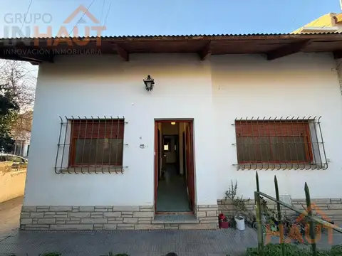 Casa en venta en Allen en esquina Tucuman y Misiones 496