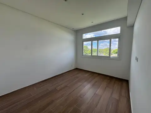 venta | Casa en Puertos 3 dormitorios, escritorio | Barrio Vistas
