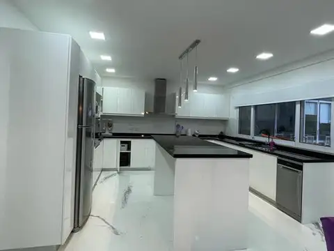 MODERNA CASA EN VENTA, EL MORO, MARCOS PAZ