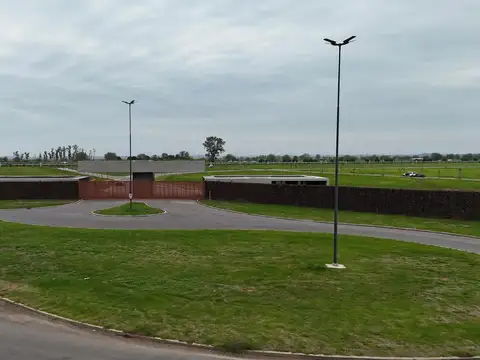 Avenida Fuerza Aérea  al 5100