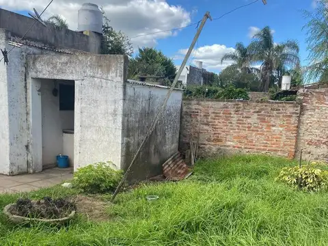 Casa con 2 habitaciones. Barrio hermoso