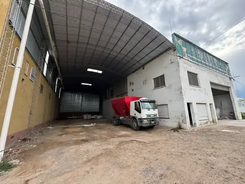 Galpon en Venta 30  mts Fondo