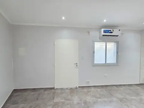 Depto Tipo Casa en Venta de 2 ambientes