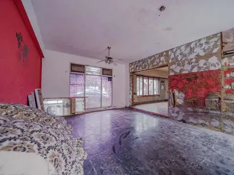 VENTA CASA TIPO PH 4 AMBIENTES-SAN ISIDRO- PERMUTA