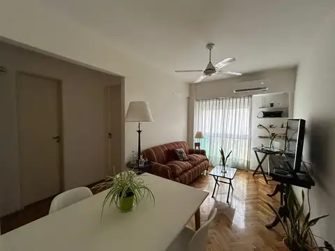 Avenida La Plata 600, Piso 1