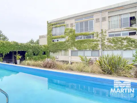 Alquiler temporal 4 ambientes, amoblado con patio y 2 cocheras