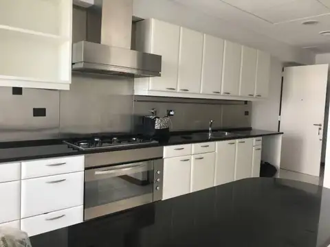 Departamento 4 ambientes con 4 baños