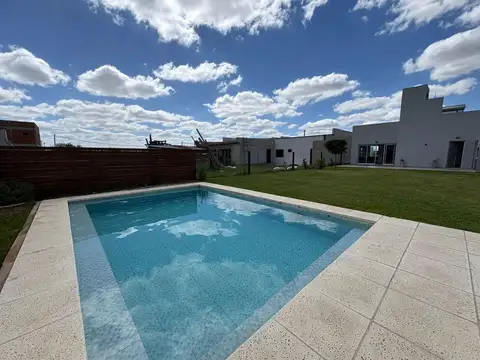 Casa en Venta en Arana, USD 70.000
