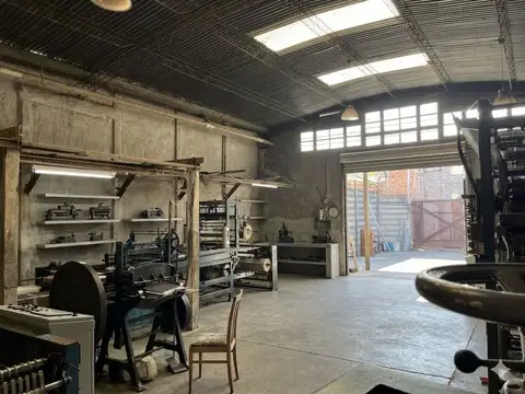 VENTA Galpón Industrial Loma Hermosa APTO CREDITO