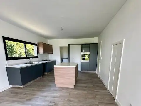 Casa en Venta en San Matias, USD 445.000