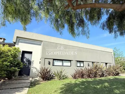 Venta de Casa en Santa Guadalupe, Pilar