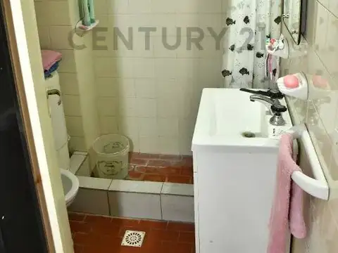Departamento en Venta en Los Hornos, USD 32.000