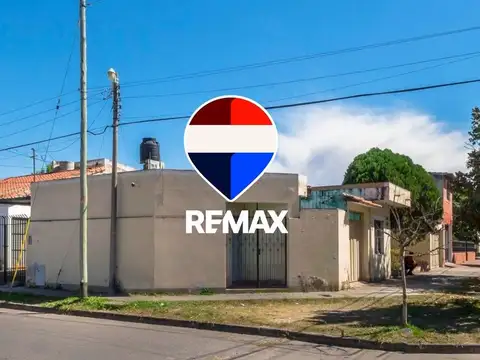 CASA EN VENTA BARRIO INTERSINDICAL ZONA SUR 3 DORM