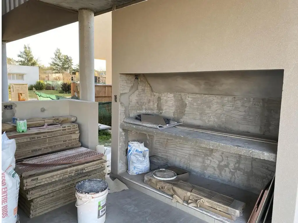 Casa en Las Golondrinas de 3 dormitorios