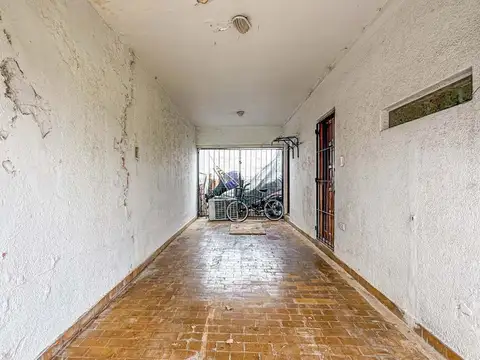 Casa 3 ambientes con 2 baños
