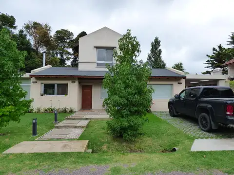 Casa  en venta en Villa Elisa