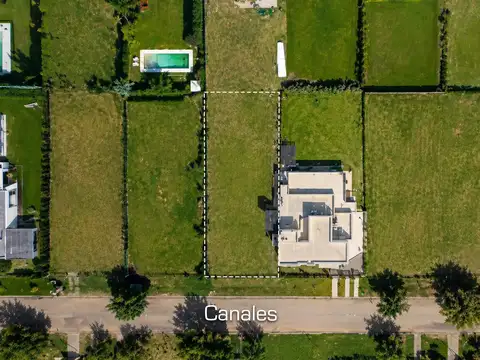 Canales 1300 (entre Mocovíes y Mapuches)