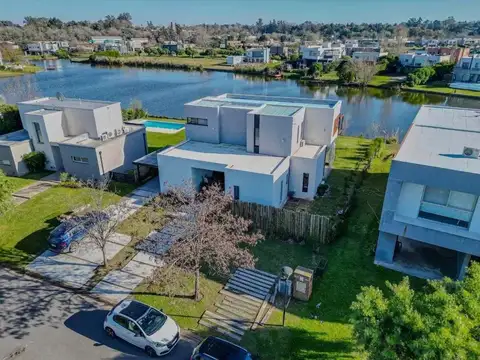 Casa en Alquiler Temporal en Countries y Barrios Cerrados en Escobar, USD 9.800