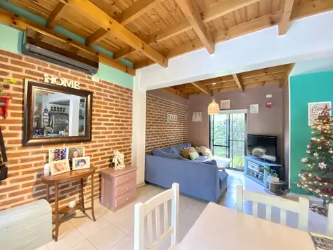 Casa en Venta con 1 cochera