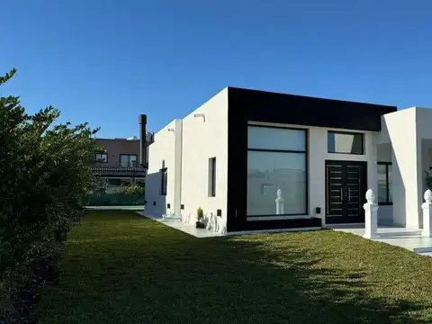 Casa en Alquiler de 3 dormitorios