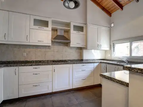 Depto Tipo Casa en Venta de 4 ambientes