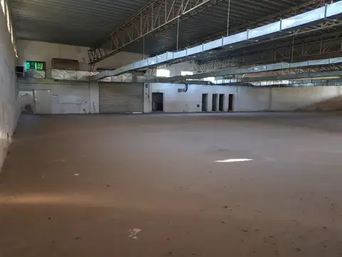 Casa 8 ambientes con 3 baños