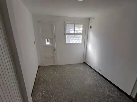 Depto Tipo Casa 4 ambientes con 1 baño