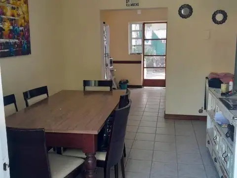 Casa 4 ambientes con 1 baño