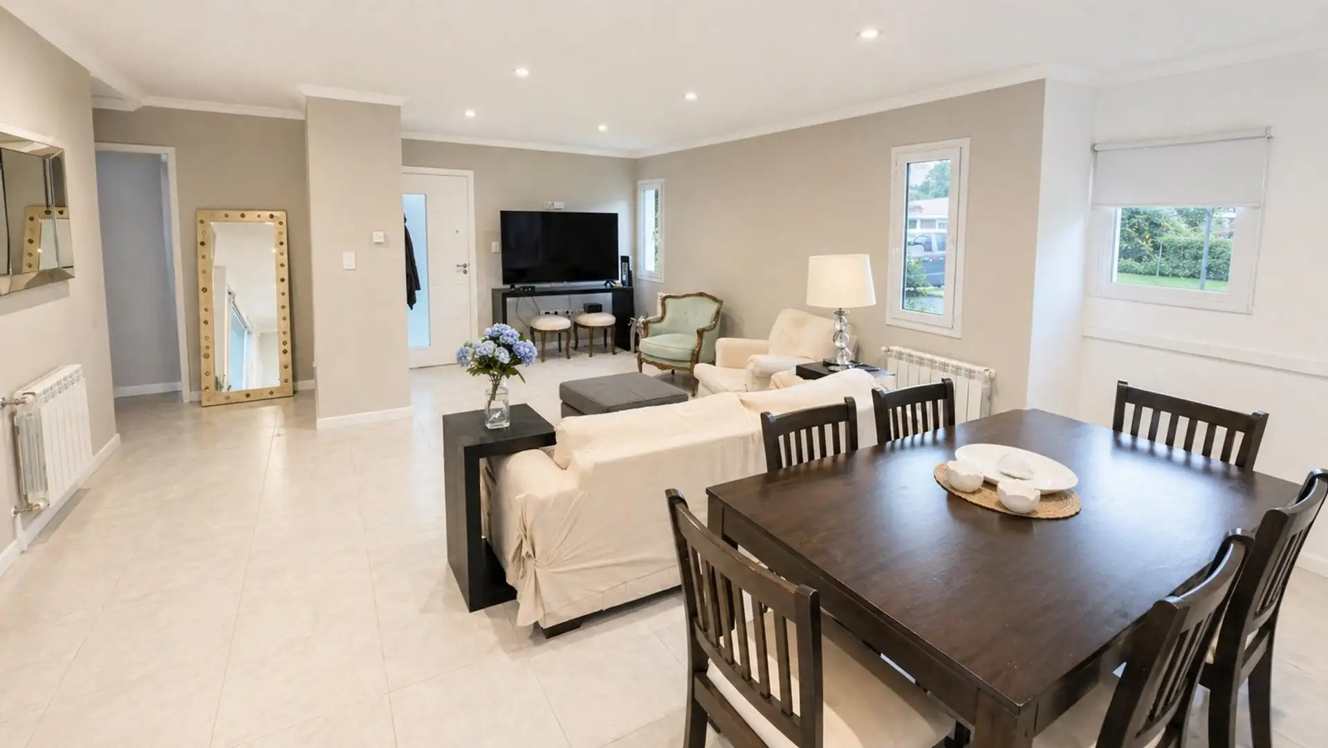 Casa 4 amb en 1 planta con quincho, pileta y suite — Arenas del Sur, Mar del Plata