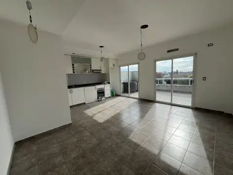 Departamento tres ambientes con terraza