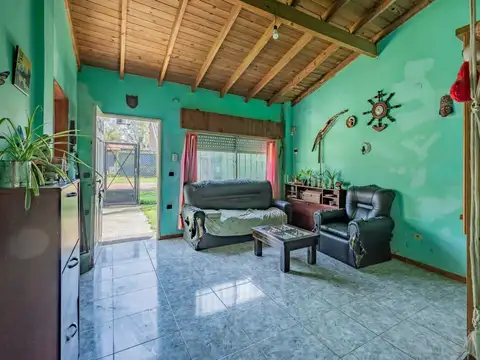 Casa 3 ambientes con 1 baño